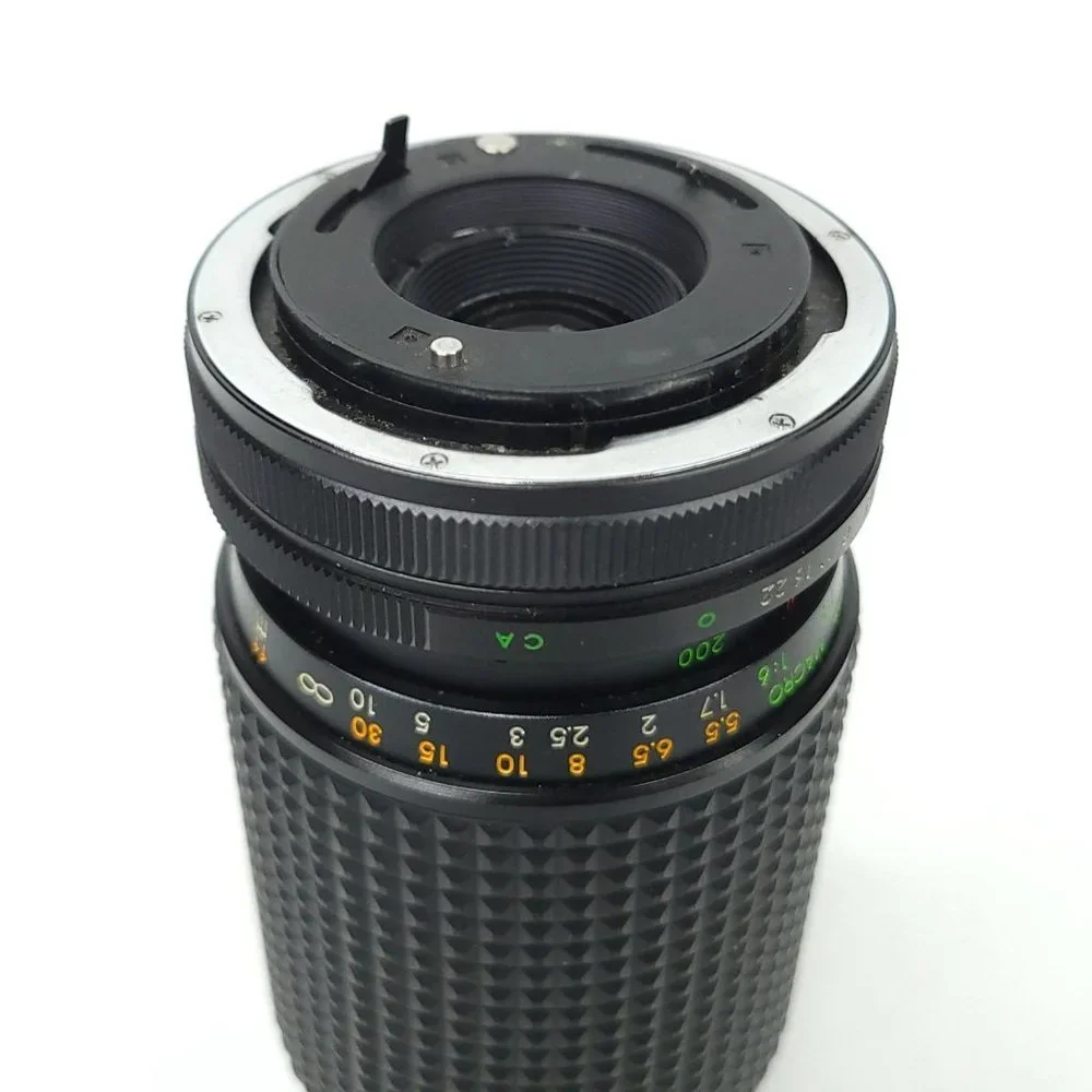 Focal MC Auto Zoom 1:4.5 F = 80 - 200mm Lens Canon MK84702557 PARTS ONLY AS IS
